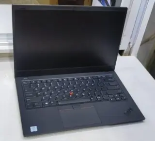 Lenovo x1 carbon coi7 16gb RAM 256gb SSD 8th generation 14 inch screen super-sleek and powerful laptop
